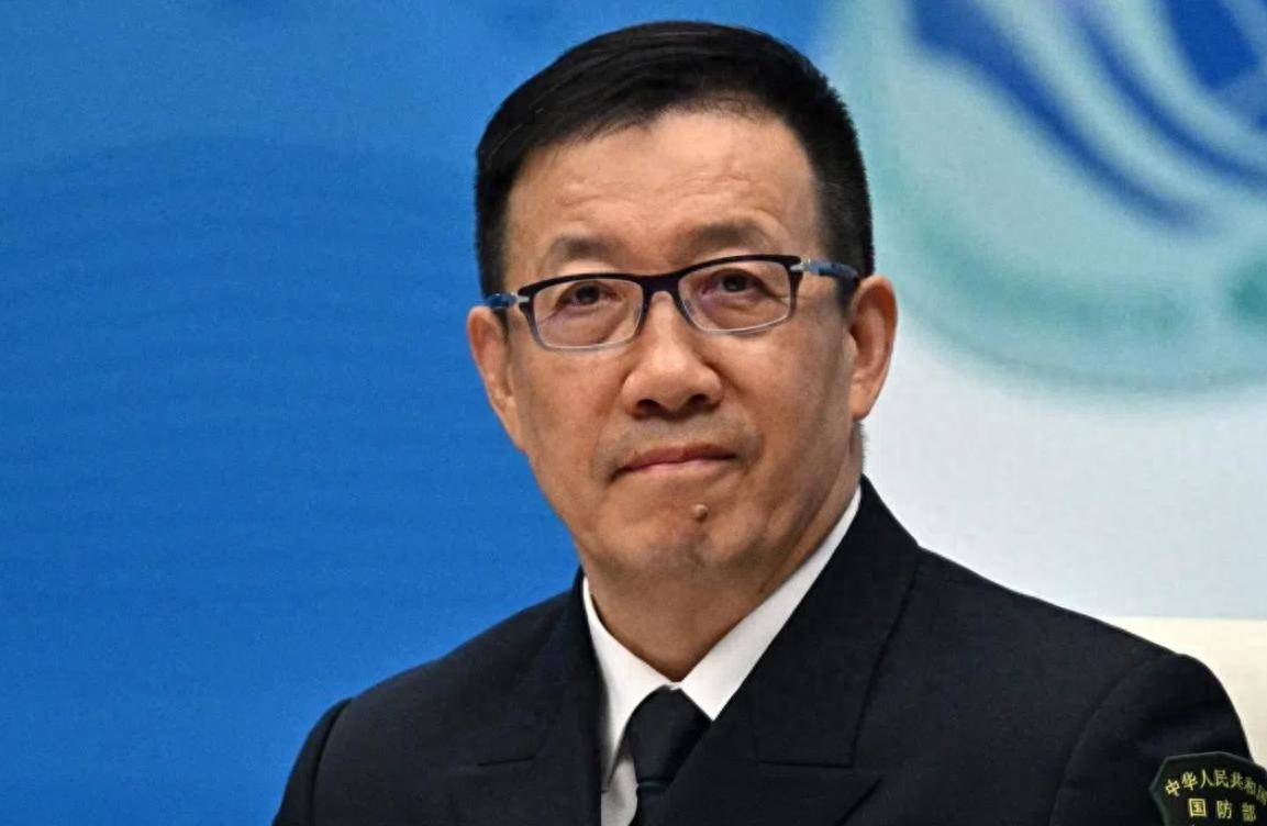 J9国际集团刚警告完美国董军防长见了美国